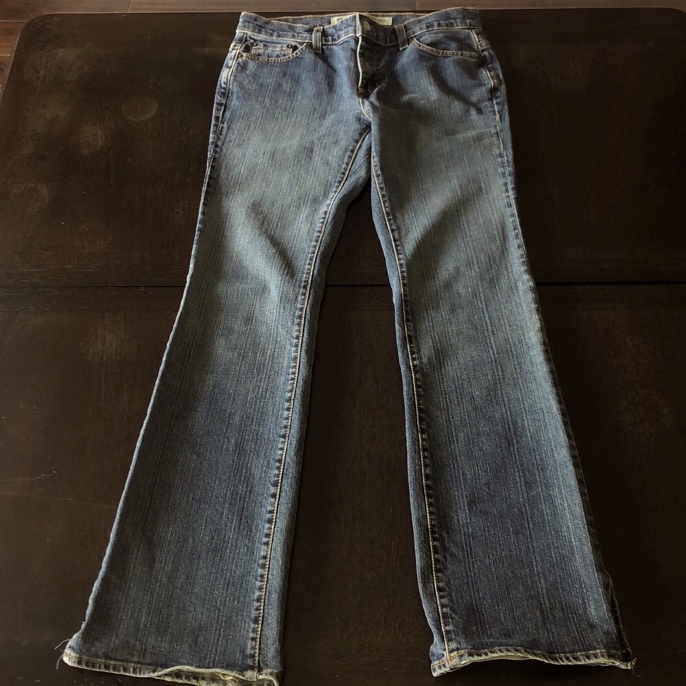 ✨OFFERS WELCOME✨ GAP Low Rise Boot Cut stretch Jeans - Picture 1 of 5